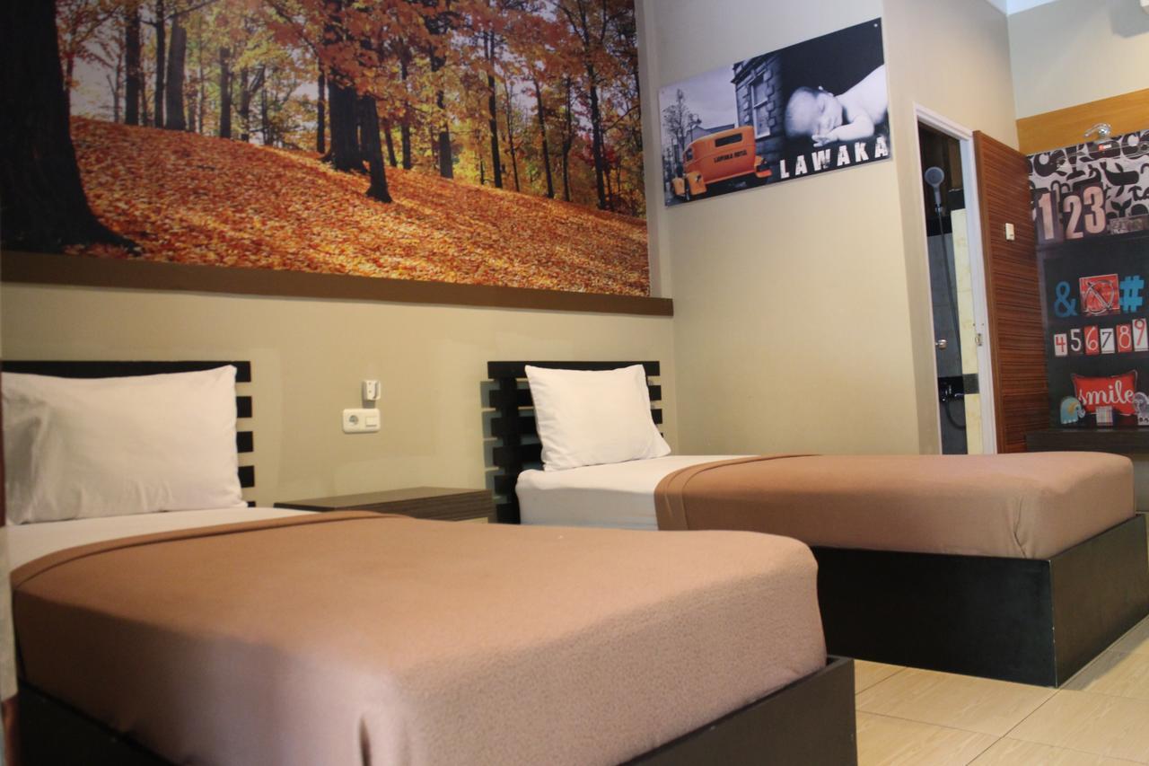 Ampana Lawaka Hotel מראה חיצוני תמונה