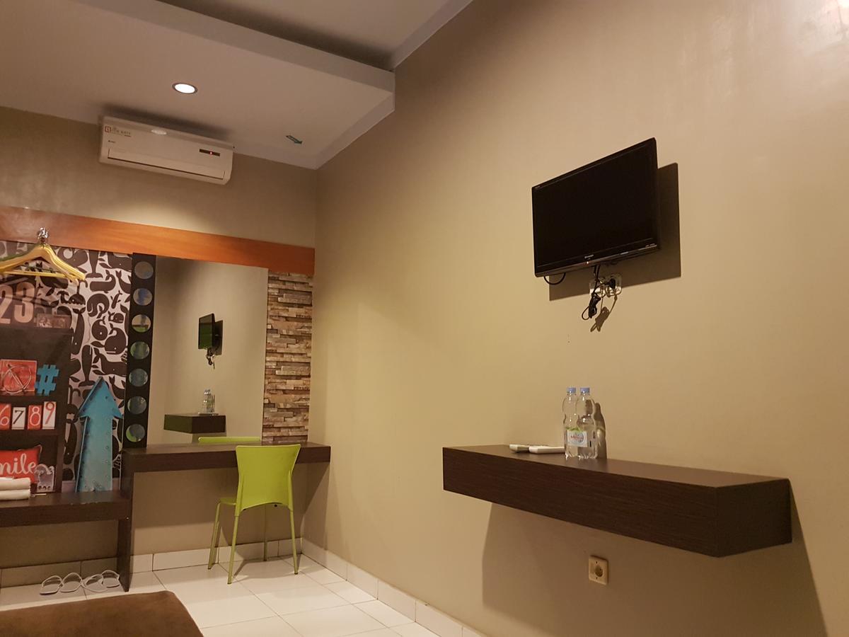 Ampana Lawaka Hotel מראה חיצוני תמונה